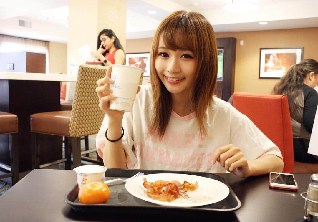 武田紗季のインスタグラム：「朝ごはん❤ #bacon #orange #yogurt #breakfast #today #happy #morning」