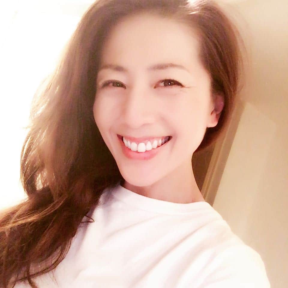 小林美香子のインスタグラム：「こんな笑顔久しぶり(๑>◡<๑)  それ位嬉しい日。  新しい環境に感謝です。本当にありがとうございます(๑>◡<๑)」