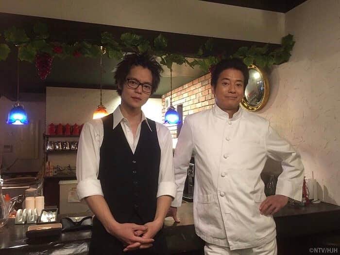 のインスタグラム：「#見慣れない姿の京極と亮太 #コックとウェイターの恰好? #真相は4月24日からhuluで配信するanotherstoryofTHEMOVIEで #ラストコップ #唐沢寿明 #窪田正孝」