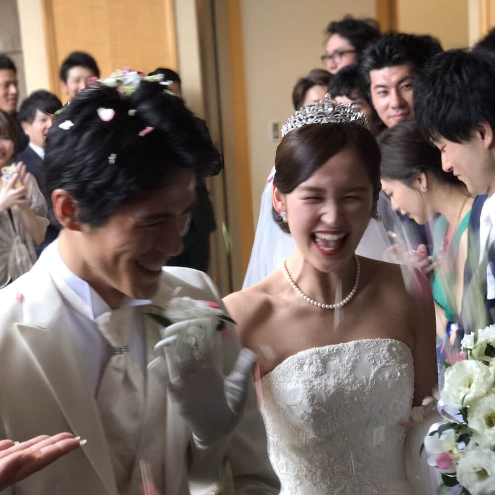 辻恵子さんのインスタグラム写真 - (辻恵子Instagram)「happy wedding.💍💕 本当に本当に綺麗だった。。 だいすきな人の幸せな顔ほど嬉しいもんはない！！！！お幸せに♡♡ 久しぶりにみんなにも会えて本当に楽しかったなあ、ら久しぶりに会ったから喋りたいことが盛りだくさんすぎた。😂😂 また絶対あつまろう！！！ #missuniverse  #love #声枯れた #happy #思い出の #椿山荘 #miss北海道 #miss静岡 #miss大阪 #miss大分 miss福岡 #miss愛知 #miss長崎 #miss熊本」4月10日 20時49分 - tuji_keiko