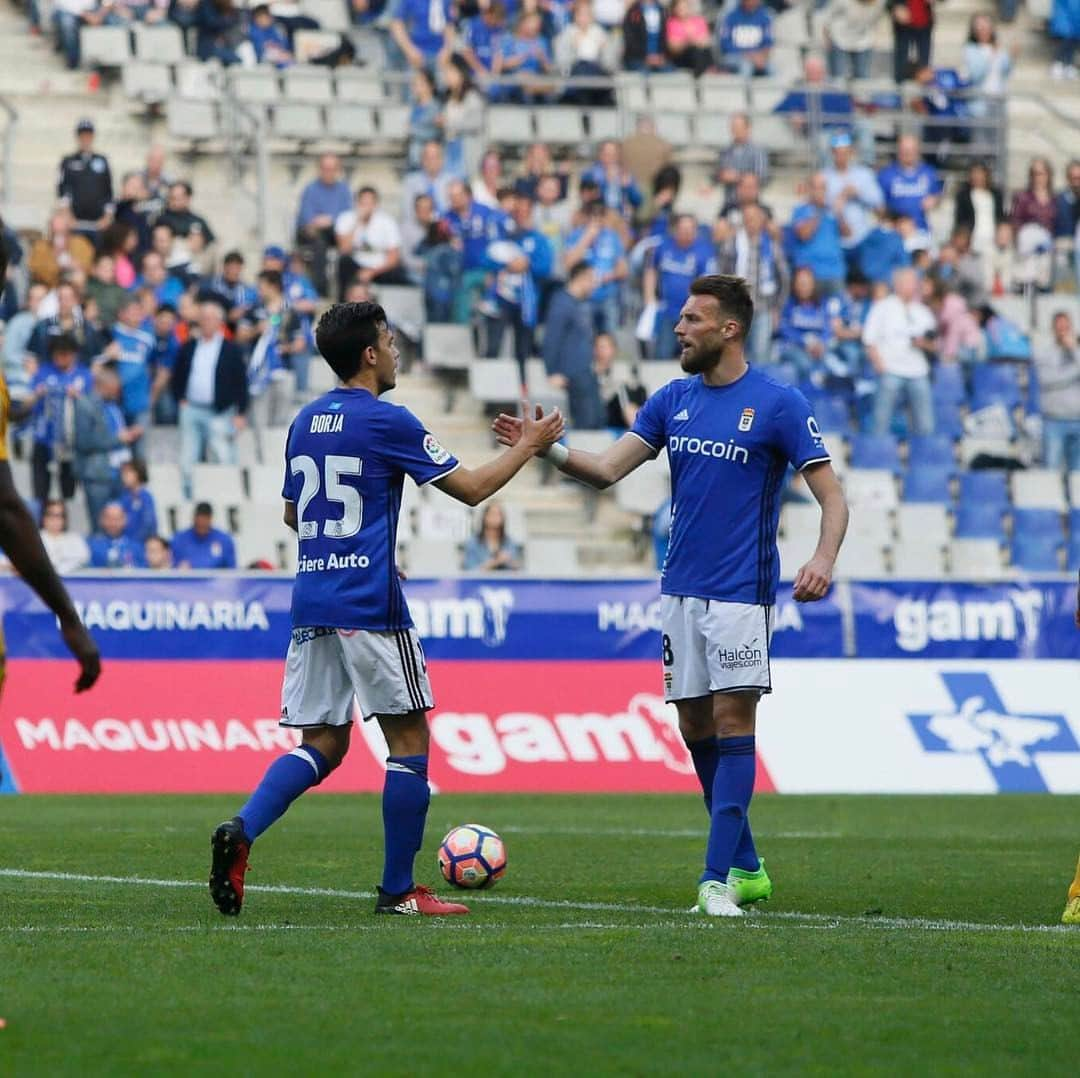 ミゲル・ペレス・クエスタのインスタグラム：「Los lunes son menos lunes cuando gana el Real!!!!! +3!!!! Ever tried. Ever failed. No matter. Try again. Fail again. Fail better. #realoviedo #orgullovalorygarra」