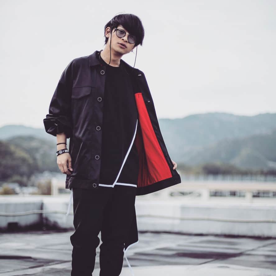 山中拓也着用 MUZE 1stレザージャケット THE ORAL CIGARETTES