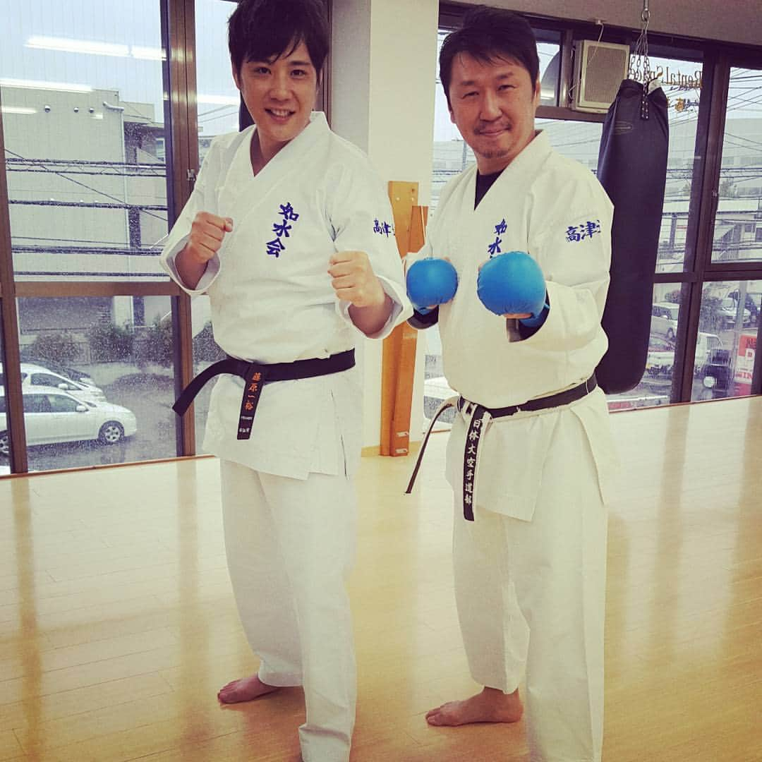 藤原一裕さんのインスタグラム写真 - (藤原一裕Instagram)「空手で番組出演 #関西テレビ #ほっとするわ #放送日は５月あたり #詳細出たらお伝えします #和道流 #如水会 #高津道場 #高橋先生 #御協力ありがとうございました！ #空手 #空手道 #KARATE」4月11日 17時22分 - fjwrkzhr