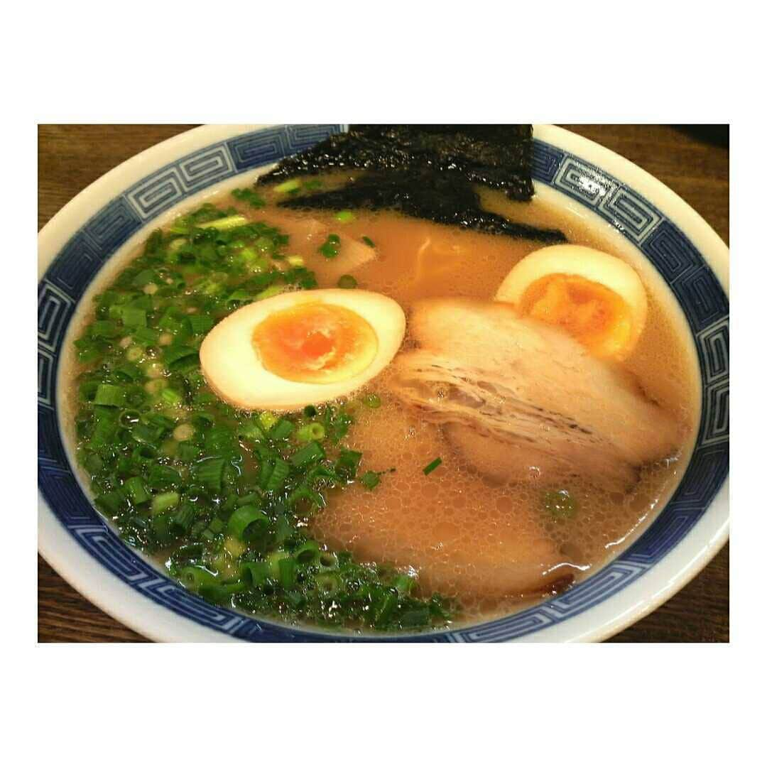 麺処 誇さんのインスタグラム写真 - (麺処 誇Instagram)「すこし改良  #西新宿#新宿区#歌舞伎町#新宿駅#新宿三丁目#新宿#新宿二丁目#新宿御苑#つけ麺#ラーメン#醤油ラーメン#味噌ラーメン#ラーメンインスタグラマー#ラーメン倶楽部#グルメ#ねぎ#味たま#改良#食べログ#ラーメンマニア#ラオタ#千里眼#じゃんがらラーメン#麺処誇」4月11日 20時23分 - mendokoro.hokori