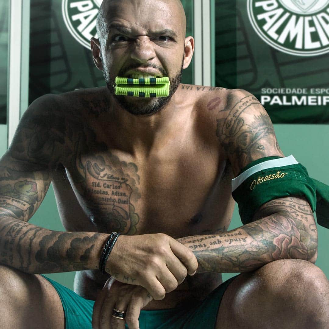 フェリペ・メロのインスタグラム：「Ousadooooo 💚💚 @felipemelo」