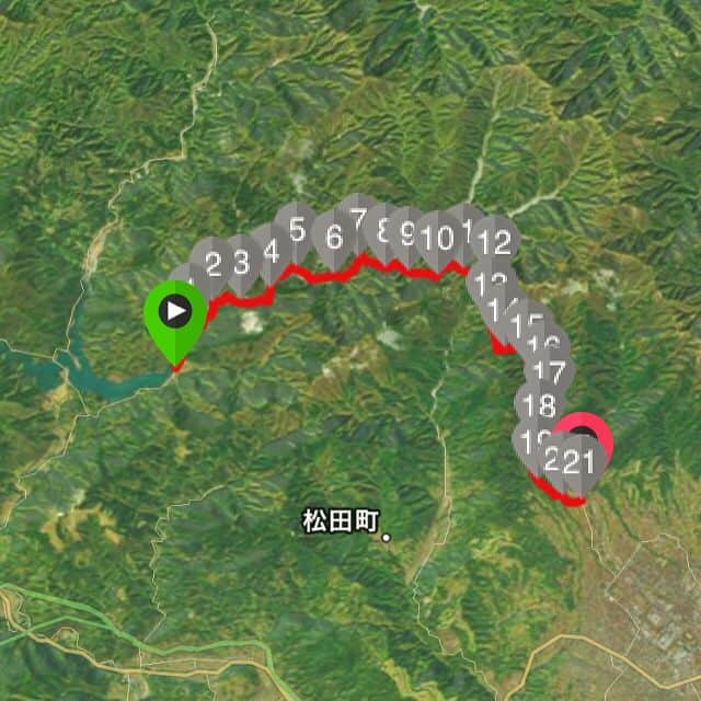 中村優さんのインスタグラム写真 - (中村優Instagram)「上田瑠偉さんとトレラン練習で鍋割山行ってきた‼️ ユーシン渓谷側から登っていきました。 撮影、休憩込みの20km5時間。 きっっついけどたーーのしかったー🌸カラダの使い方がロードと全然違って面白い‼️詳しくは後日アップされる記事にて。 本番イメージ出来たので良い練習ができました👏🏻⛰疲労度はアップダウンのあるフルマラソンくらいあるな…w #run#running#trail#trailrunning #鍋割山#鍋焼きうどん#columbiamontrail」4月12日 19時05分 - nkmr_yu