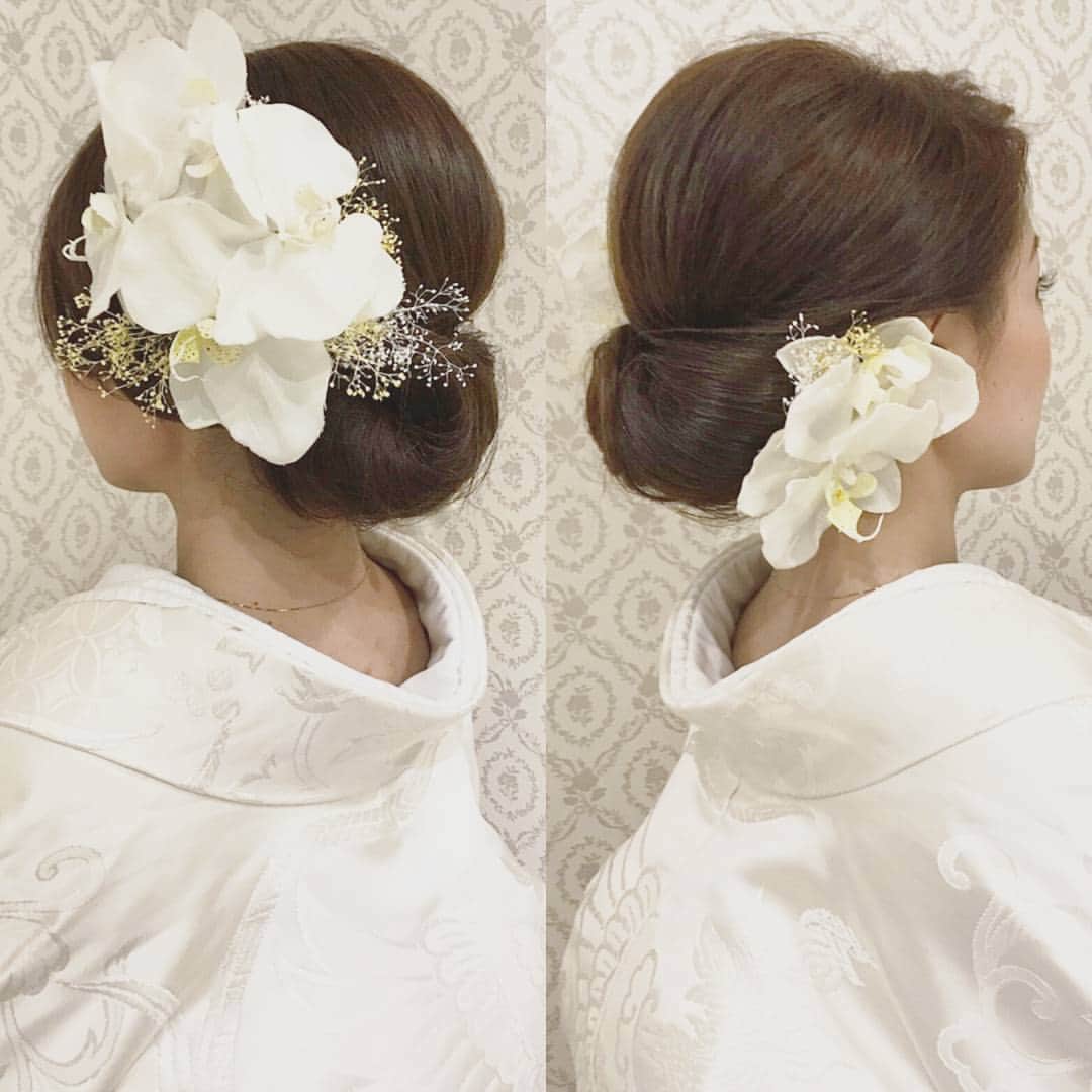 R Y K Vanilla Emuさんのインスタグラム写真 R Y K Vanilla Emuinstagram 結婚式の前撮り 和装ロケーション撮影のお客様 白無垢 洋髪 面を出したヘアスタイルに 胡蝶蘭とかすみ草を沢山付けました 清楚な白無垢スタイルですね ヘア ヘアメイク ヘアアレンジ