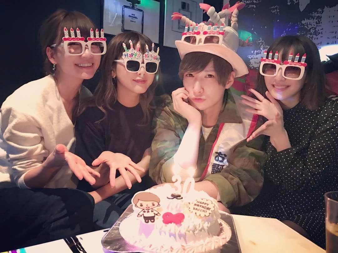のインスタグラム：「かっち30歳おめでとうーーーー🎂LOVE！！！！ #井深克彦 #30歳 #30代へようこそ #数少ない毎日連絡とる友達 #大好き #かっちに幸あれ！！」