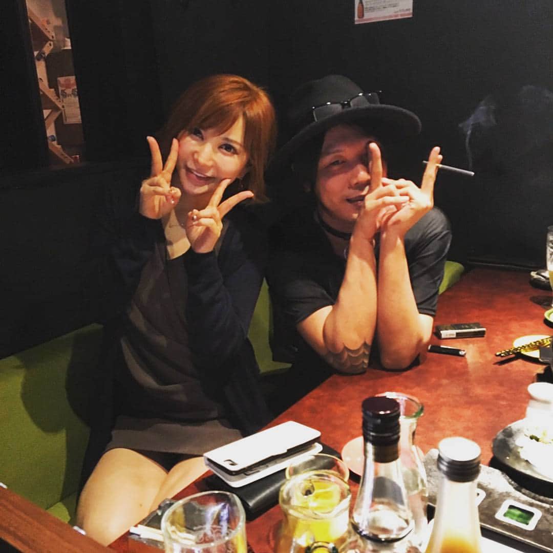 里美ゆりあのインスタグラム：「あしさんと打ち合わせ(^-^) 頑張るぞー😃✌ #打ち合わせ#六本木#チャレンジ」