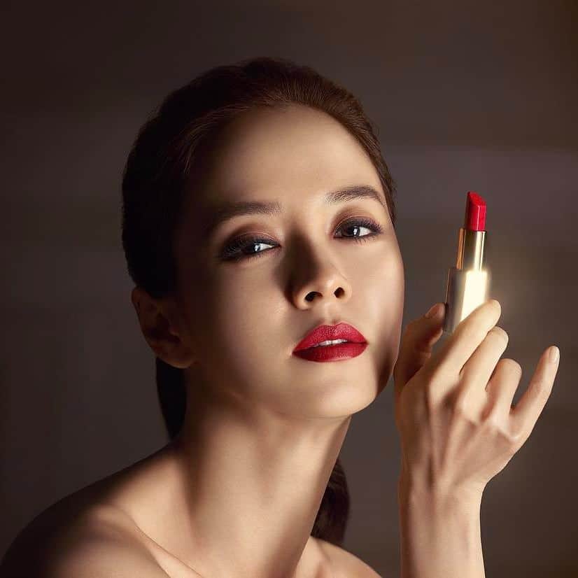 ソン・ジヒョのインスタグラム：「#송지효, 화장품 브랜드 ‘#비디비치’ 모델로 발탁」