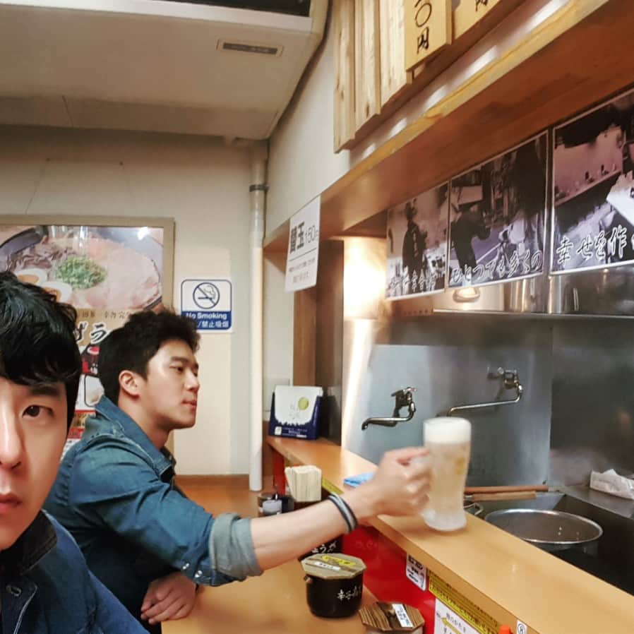 ハ・ソクジンさんのインスタグラム写真 - (ハ・ソクジンInstagram)「#어젯밤 #모츠나베 #후쿠오카타워 #라멘스타디움 #30시간동안열끼채움 #이제문남촬영장으로」5月11日 11時59分 - haseokjin