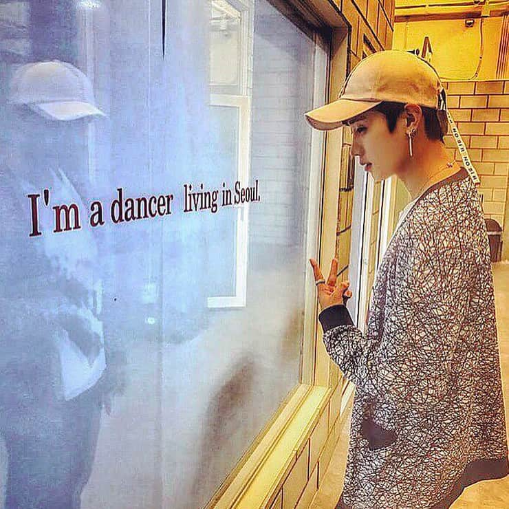 ギチョンさんのインスタグラム写真 - (ギチョンInstagram)「We dance studio Seoul 목숨 걸었습니다. 6.1일 드디어 댄스 학원 오픈합니다!😀 5월20일 세계적인 대회 World of dance(WOD)도 주최하니까요 페이스북 인스타그램 팔로우 하셔서 많은 정보도 보시고 이벤트도 참여하시고 많은 관심과 홍보 부탁드려요😁 페이스북: Wedance Seoul 인스타그램: @weflex_dancestudio  카카오톡 플러스친구: wedanceseoul 상담 전화번호: 02-324-7786 홈페이지: http://wedanceseoul.com/ 주소: 서울특별시 마포구 서교동 447-7번지 2층 I'm a dancer living in seoul」5月11日 21時46分 - kichun_hwang