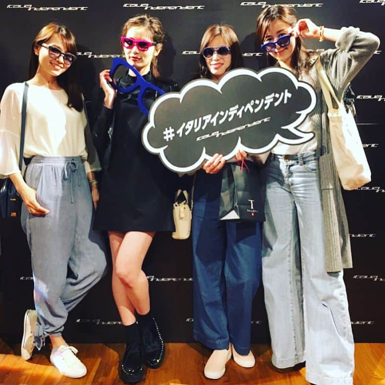 横町ももこさんのインスタグラム写真 - (横町ももこInstagram)「. 🕶😎🕶😎🕶 . #italiaindependent#イタリアインディペンデント#sunglasses#newcollection#italiaindipendent_jp#italiaindipendent_official#展示会#receptionparty#party#shibuya#tokyo#japan#girl#model#oscar#オスカーモデル#チームオスカー#japanesegirl#japanesemodel#女子会#梅本美優#小林眞琴#山口恵里奈#横町ももこ#幸せになりたい#followme」5月11日 13時51分 - momochadayo