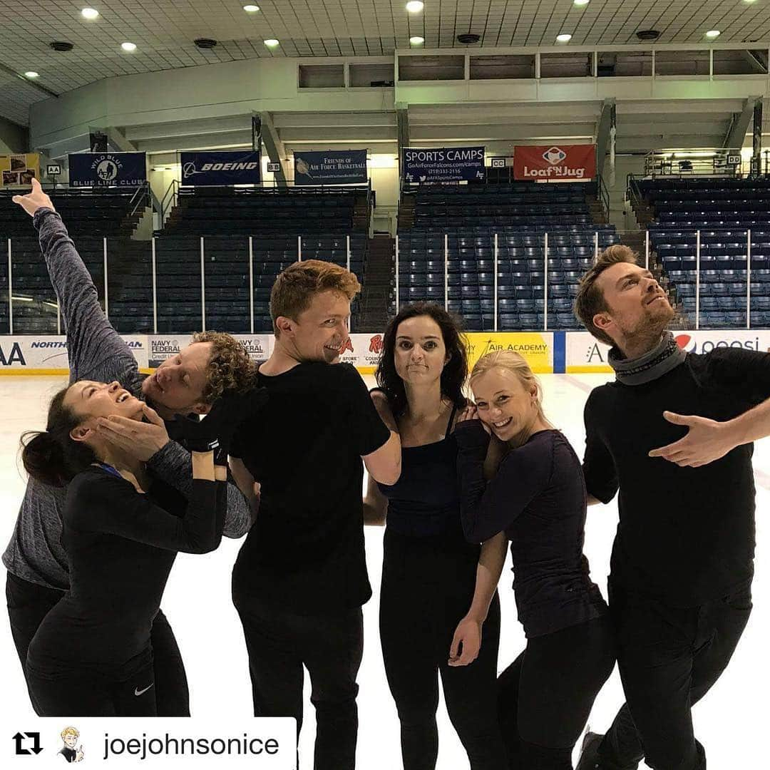 ペニー・クームズさんのインスタグラム写真 - (ペニー・クームズInstagram)「💜 Lucky to call these "blue steel" foxes my friends xx  #Repost @joejohnsonice with @repostapp ・・・ Tag yourself I'm me」5月11日 14時06分 - pennycoomes