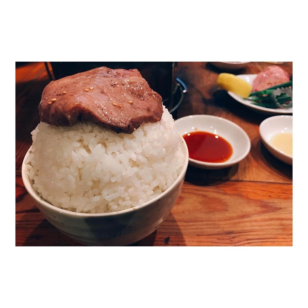 坂ノ上茜さんのインスタグラム写真 - (坂ノ上茜Instagram)「. あー食べたい。いつかのお肉。 #あかねとおにく」5月11日 16時50分 - sakanoueakane