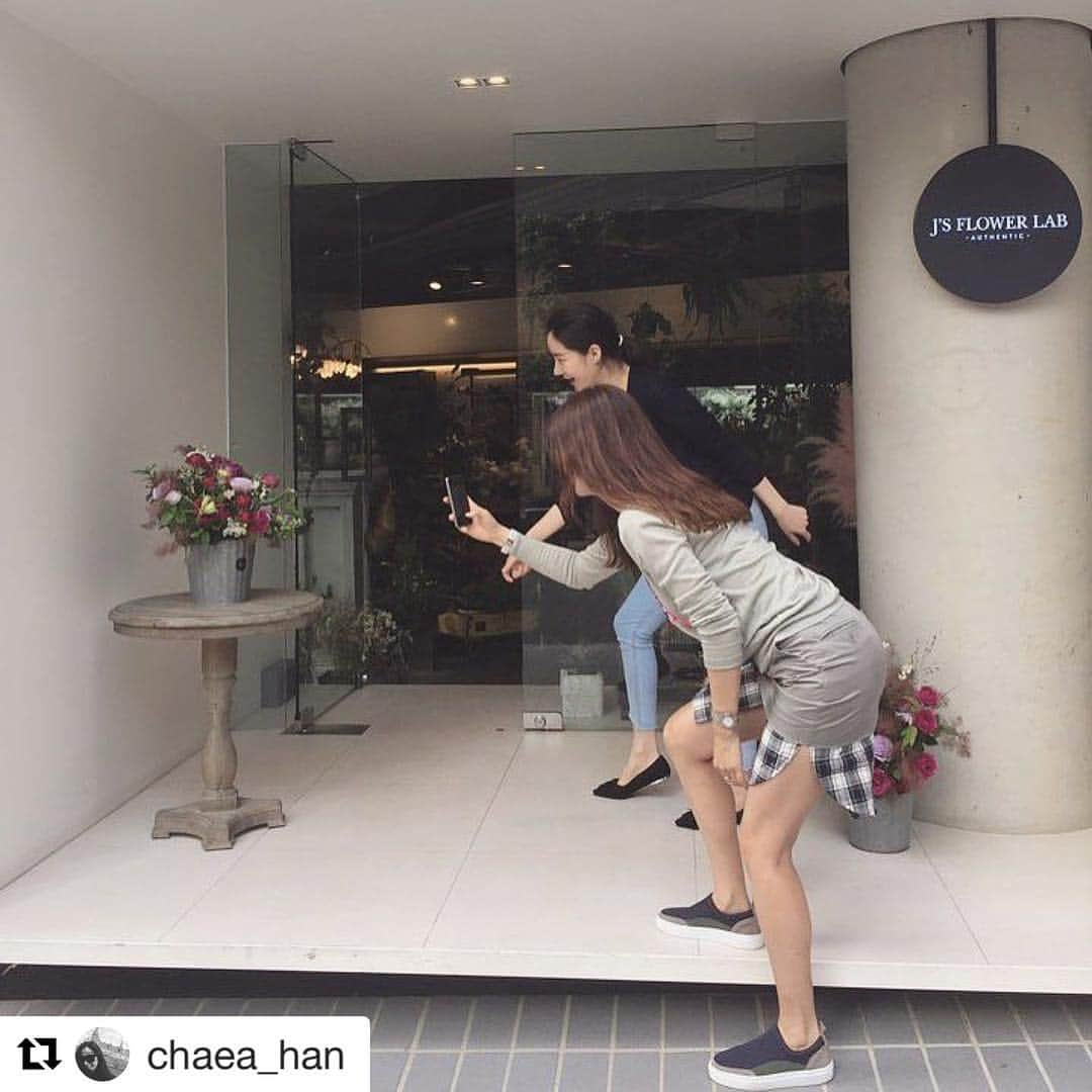 ハン・グルさんのインスタグラム写真 - (ハン・グルInstagram)「그녀의 열정에 박수를 👏👏👏 - - - 땡큐언니💕  #Repost @chaea_han with @repostapp ・・・ 열정 #성은이가찍어줌」5月12日 0時40分 - hanguru0529