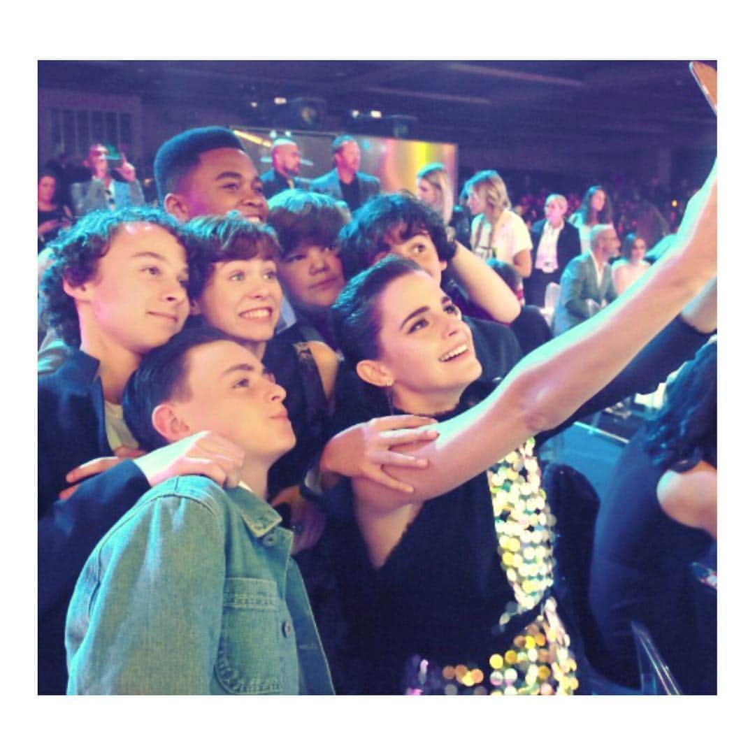 エマ・ワトソンのインスタグラム：「So nice meeting the gang!」