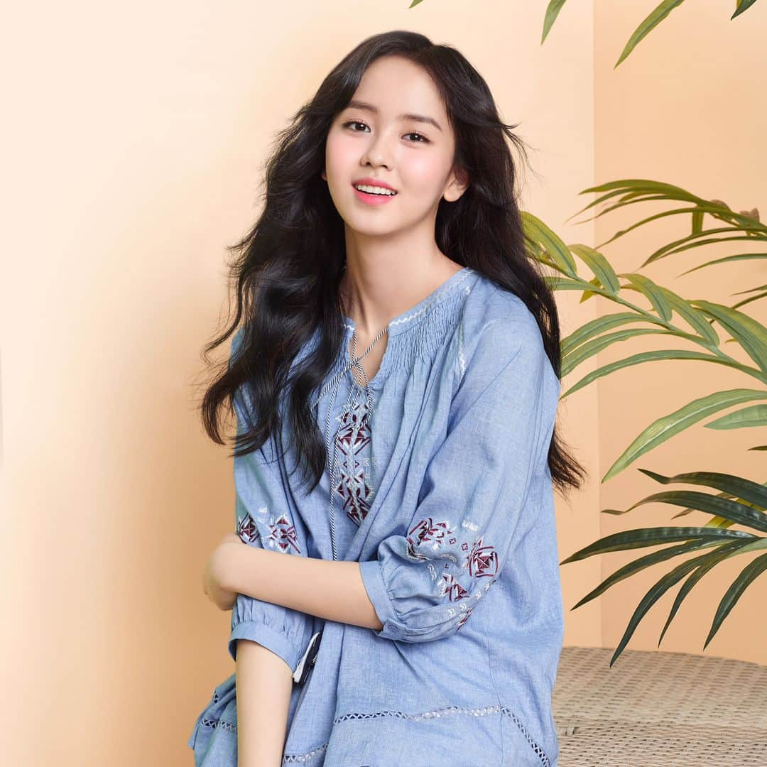 キム・ソヒョンさんのインスタグラム写真 - (キム・ソヒョンInstagram)「봄이다 봄🌸 #soup」4月18日 8時54分 - wow_kimsohyun