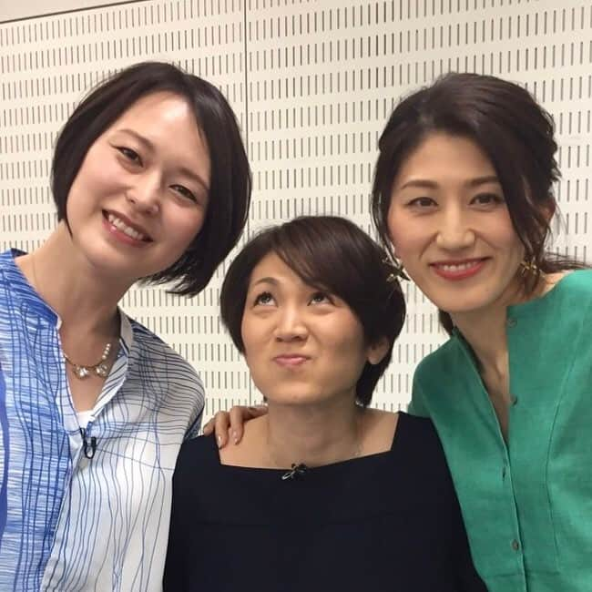 大山加奈さんのインスタグラム写真 - (大山加奈Instagram)「3人で収録でした💓  わかったのはやっぱりしゃべるの苦手だということ😩 でもおふたりに助けられ楽しい時間となりました😀  #高橋みゆき さん #シンさん #杉山祥子 さん #スギさん #詳細はまた後日お知らせします」4月18日 23時06分 - kanaoyama0619