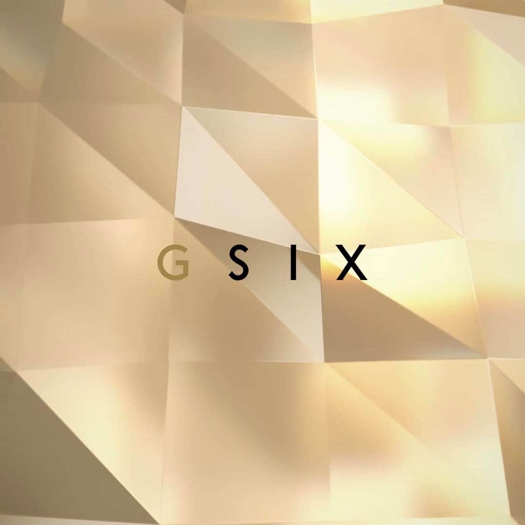 ムラカミカイエのインスタグラム：「GSIXのappできました。施設を最大限活用してもらうために、人気店での待ち時間を減らしたり、知らぬ間に購入体験がスマートになるなど、百貨店ならではの手厚いサービスを、テクノロジーを使って如何に拡張できるかを考えました。是非app storeでDL→お試しを。 #gsix #ginzasix #simone」