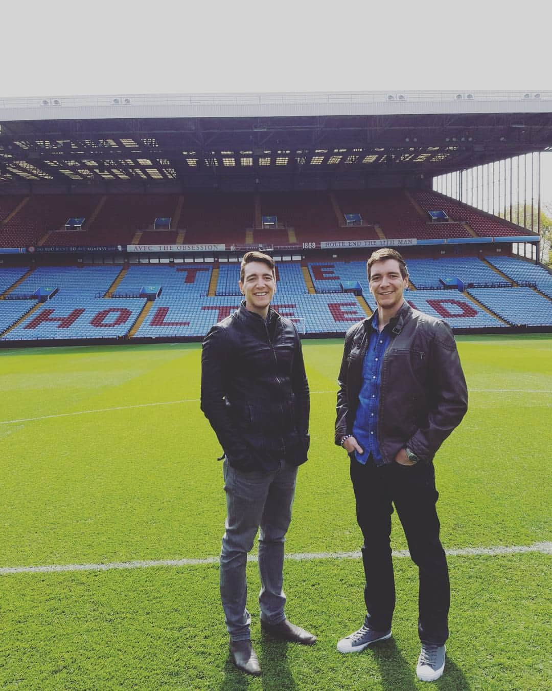 オリバー・フェルプスさんのインスタグラム写真 - (オリバー・フェルプスInstagram)「All ready for the derby on Sunday. #AVFC #bcfc #」4月19日 20時27分 - oliver_phelps