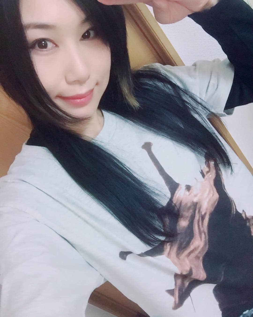 黒猫さんのインスタグラム写真 黒猫instagram リハーサル3日目の本日は Graniph のカネゴンｔシャツで出動します 皆さんはそろそろお昼休みかな 一緒に頑張りましょうね Tour Rehearsals Day 3 陰陽座 Onmyouza Japanesemetal