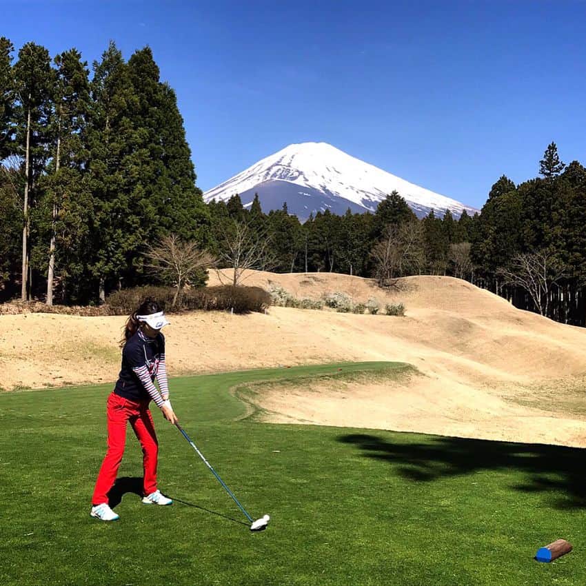 竹村真琴さんのインスタグラム写真 - (竹村真琴Instagram)「楽しかった☺️ #ゴルフ #御殿場 #富士山 #fujifilm」4月20日 15時08分 - makototakemura511