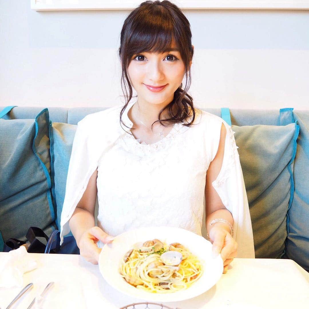 加藤瑠美さんのインスタグラム写真 - (加藤瑠美Instagram)「この私がなんと1,000投稿目！💗 これからも宜しくお願いいたします🐰💓 . 写真はヒルズのLa Brianzaでランチしたときの…🍴💞 . ソファのブルーがとっても好み💭💗 お料理もすごく綺麗で美味しいよー💓 . #me#Japanese#Japanesegirl#girl#Happy#lunch#roppongi#roppongihills#hills#itsme#labrianza#MISCHMASCH#tocco#ラブリアンツァ#ランチ#六本木#六本木ヒルズ」4月24日 19時09分 - katorubi