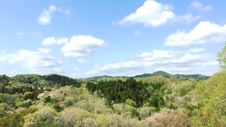里山ホテル ときわ路のインスタグラム：「里山ホテルの屋上から。 春の里山、常陸太田市の街並みを一望できます。  #里山ホテルときわ路  #茨城 #常陸太田  #japan #ibaraki  #japantrip  #satoyama  #mountainview  #spring」