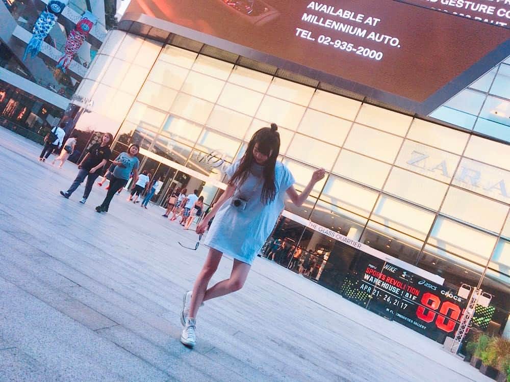 志田友美（ゆうみん）のインスタグラム：「私服💋✨ カジュアルスタイル😌」