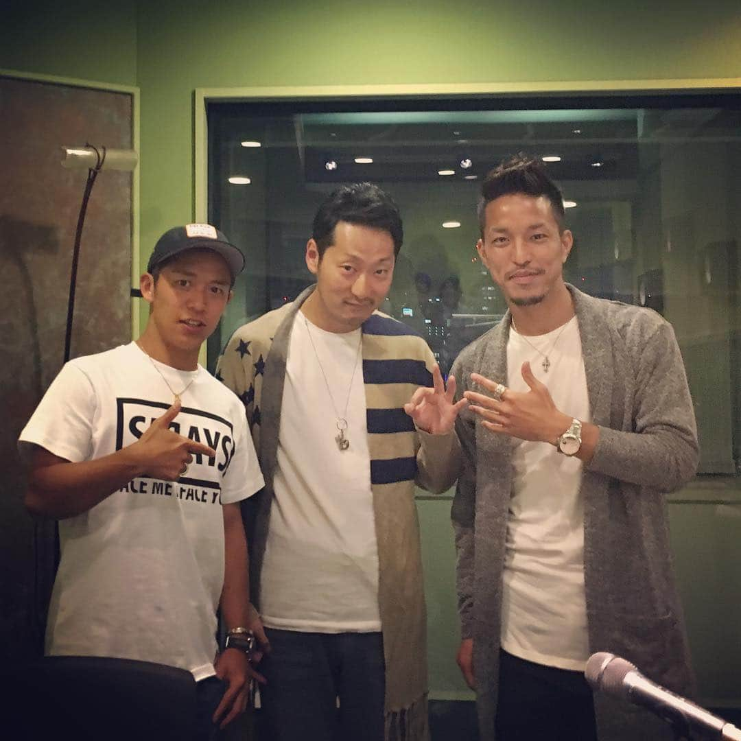 田口泰士のインスタグラム：「ZIP-FM 77.8 FABULOUS RIDE😎 聴いてくれましたかー？？ 竜士は見学のはずだったけど、急遽参加する事に。笑 俺より喋ってたぞ！！笑 俺より喋るのうまかったぞ！！笑 #ZipFm #77.8 #FOBULOUSRIDE #MEGURU #いつもありがとうございます #しゃ」