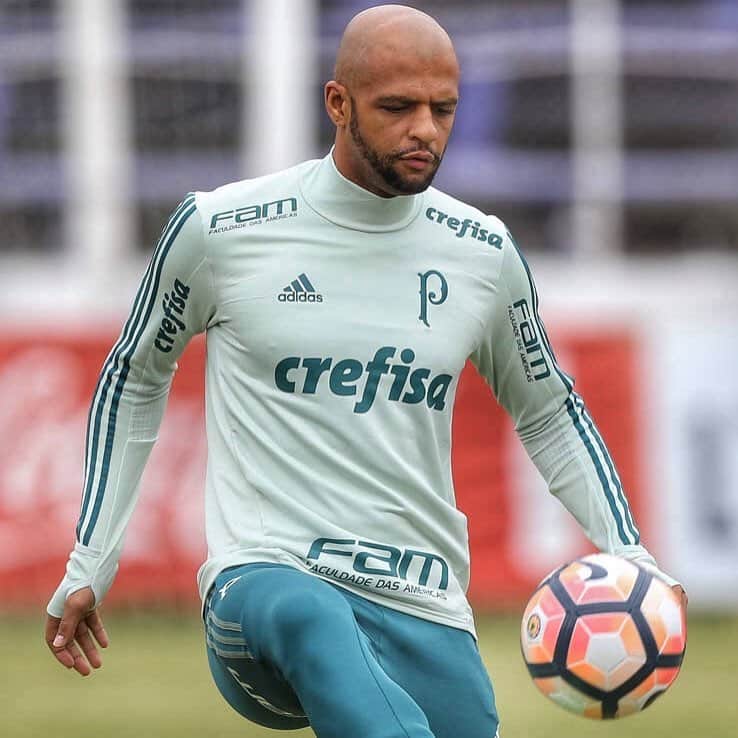 フェリペ・メロのインスタグラム：「💚💚 @felipemelo」