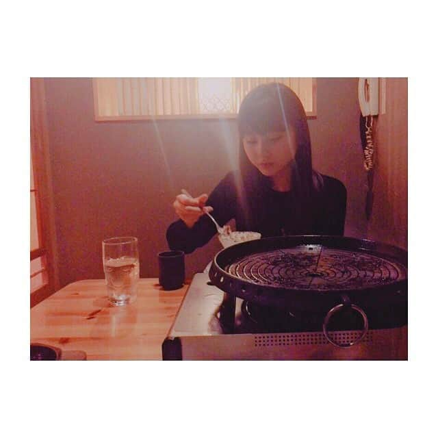 上西恵さんのインスタグラム写真 - (上西恵Instagram)「モカちゃんがお誘いしてくれて2人でご飯^_^んんん 実は昨日まで緊張してて、なに話そうとか沢山考えて、握手会に行く前みたいな気持ちだったけど 会ったら可愛くて楽しくて ほとんど私がベラベラ話してたかも(°_°) パジャマも貰ったから一生着る💓💓💓毎日着よ、朝洗濯して夜に着る、繰り返そ #サムギョプサル  #ご飯 #2人ご飯 #可愛い子とご飯 #モカちゃん #林萌々香 #大人モカちゃん #prettygirl」4月26日 21時32分 - jonishi_kei