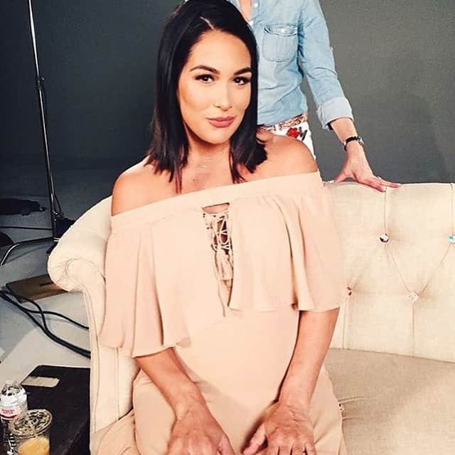カニエ・ウェストのインスタグラム：「Lets get @thebriebella to 5m!❤」