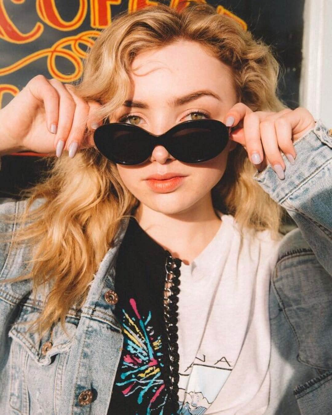 ペイトン・リストのインスタグラム：「@nude.mag」