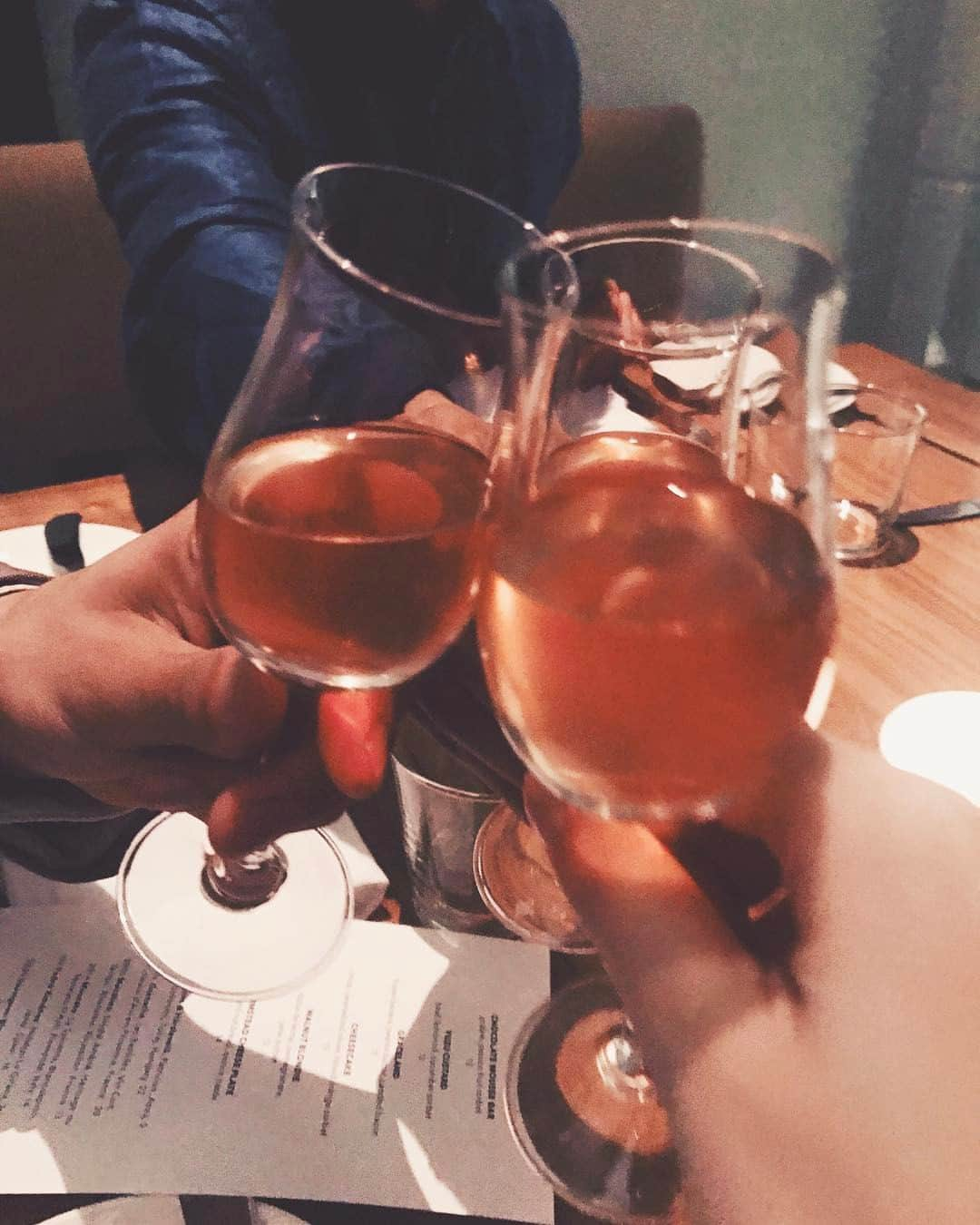 小嶋陽菜さんのインスタグラム写真 - (小嶋陽菜Instagram)「#LAdays  #cheers🍷」4月27日 10時07分 - nyanchan22