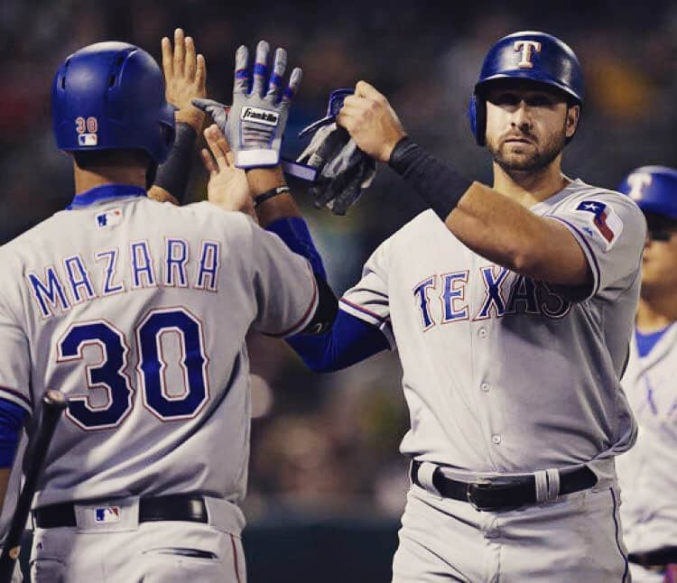 ジョーイ・ギャロさんのインスタグラム写真 - (ジョーイ・ギャロInstagram)「Feliz cumpleaños mi hermano! 🎉 #bigchill」4月27日 13時38分 - joeygallo24