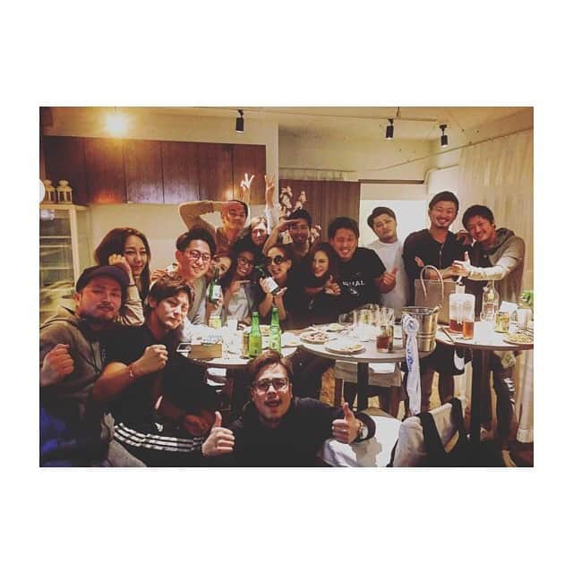 石川慧のインスタグラム：「みつにーbirthday🎂 Family🔥🍖 . いいお兄さん、お姉さんたち💕 ただむーにーのリバーブローで風穴あいた👊笑笑 . #family #bbq #みつくん #バースデー #顔面ケーキ #鼻から出血  #instagram #instagramer #instapic #instagood  #followme #followback #f4f #l4l #lol #yolo」