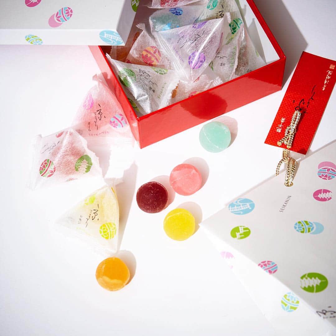 ルミネ公式のインスタグラム：「母の日ギフトや手土産にチャーミングな和菓子を [ #LUMINEMAGAZINE ] #lumine #ルミネ #ルミネ新宿 #菓匠清閑院 #寒天 #寒天菓子 #和菓子 #手土産 #母の日 #母の日ギフト #手毬 #かわいい #和 #初夏 #京てまり #初夏 #お土産 #お菓子 #贈り物 #プレゼント #ギフト #休憩 #food #instafood #yummy #follow #followme #フォロー」