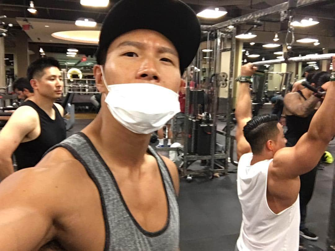 キム・ジョングクさんのインスタグラム写真 - (キム・ジョングクInstagram)「First thing I do in #LA~ Lol #BackWorkout #ThisisWhatImHereFor #엘레이 오자마자 ㅋㅋ #이거지 #이거하러오는거야 #전지훈련 #ㅋㅋㅋ」4月28日 8時32分 - kjk76