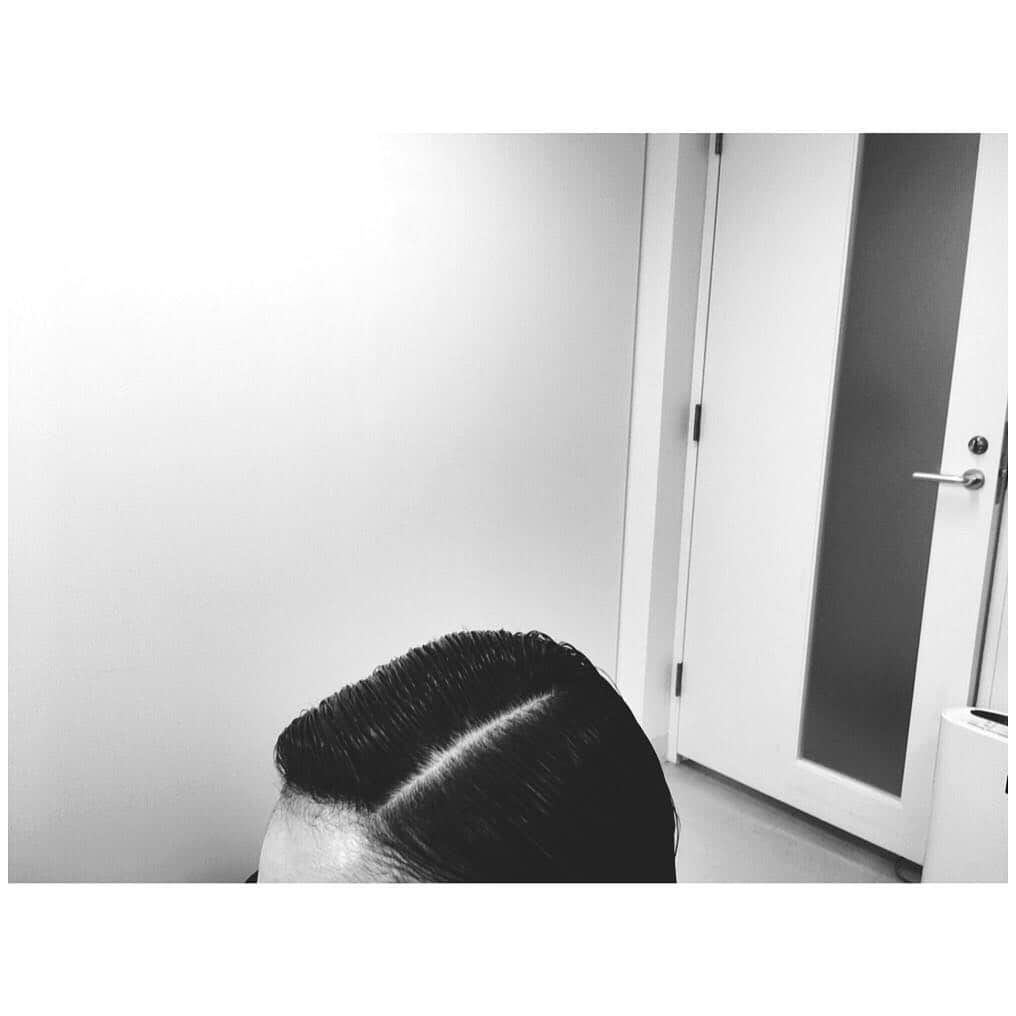大島優子さんのインスタグラム写真 - (大島優子Instagram)「人生の分かれ目 どっちに行ってもそれが自分の選んだ道 綺麗な分かれ目 どっちに行ってもそれが髪の選ばれた道」4月28日 13時28分 - yuk00shima
