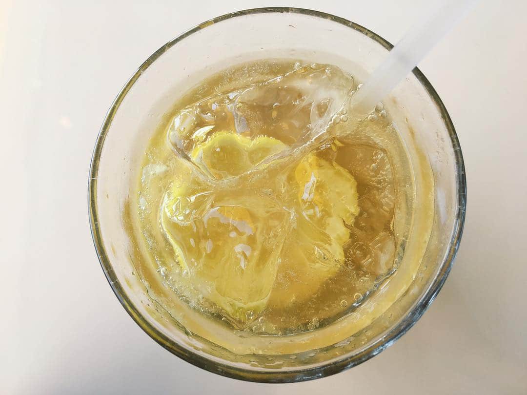 のインスタグラム：「with Lemonade 🍋」