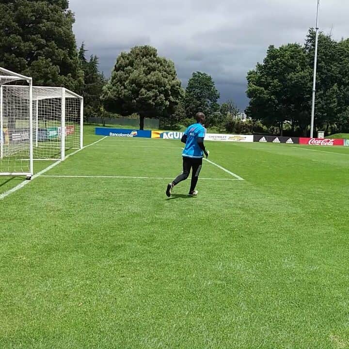 サッカー コロンビア代表チームのインスタグラム：「#Prácticas #FCFSub17 #India2017」