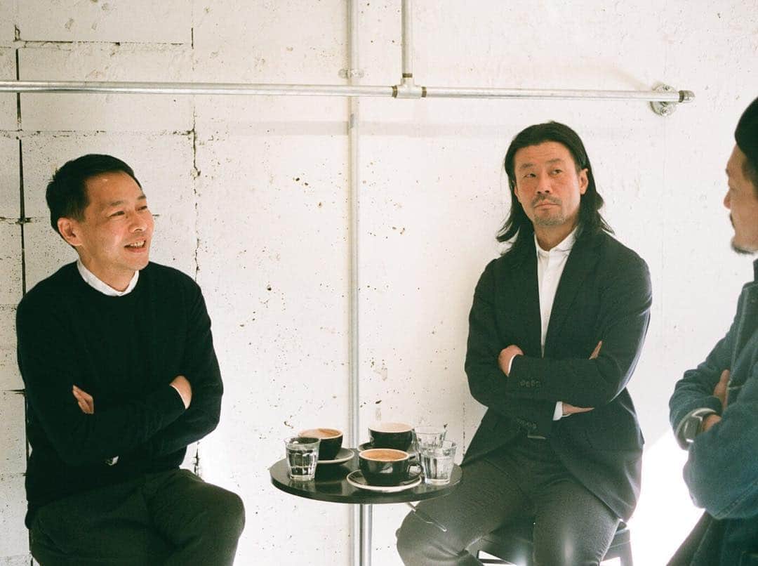 走るひとのインスタグラム：「【走るひと4 】 - 走る仲間 〜鼎談 僕らが仲間と走る意味〜 - 松浦弥太郎［エッセイスト］ × 大田原透［Tarzan編集長］ × 上田唯人［走るひと編集長］ - #走るひと #走るひと4 #松浦弥太郎 #くらしのきほん #大田原透 #ターザン #ランニング#ラン #running #run」