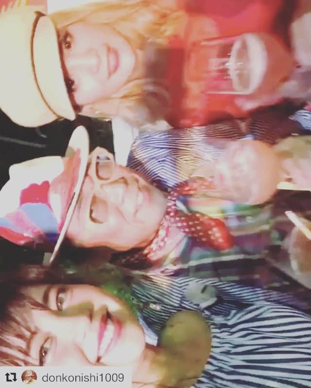 DJ MaRiaのインスタグラム：「シャンドンドンドンドン小西〜って言ってます😂😂 音量すごいので消しておきます😂  #tropicaldisco #シャンドンパッション #music #newotani #dj #シャンドン #ドン小西さん」