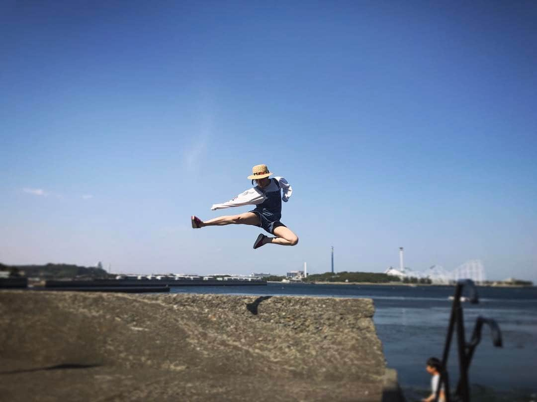 武田梨奈さんのインスタグラム写真 - (武田梨奈Instagram)「😬😬😬 #kick #highkickgirl  #karategirl  #rinatakeda #action #martialarts  #karate  #japan  #타케다리나」4月29日 15時10分 - rinatakeda615