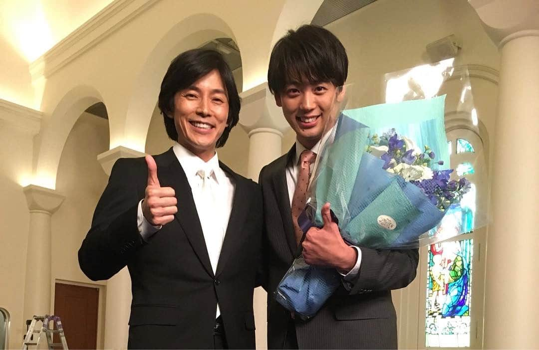 ラストコップのインスタグラム：「#神奈川県警本部のエリート松浦と若山！ #竹内涼真 さんのクランクアップ #藤木直人 さんが見守ってくれました #２人ともいい笑顔 #ラストコップ #映画 #lastcop」