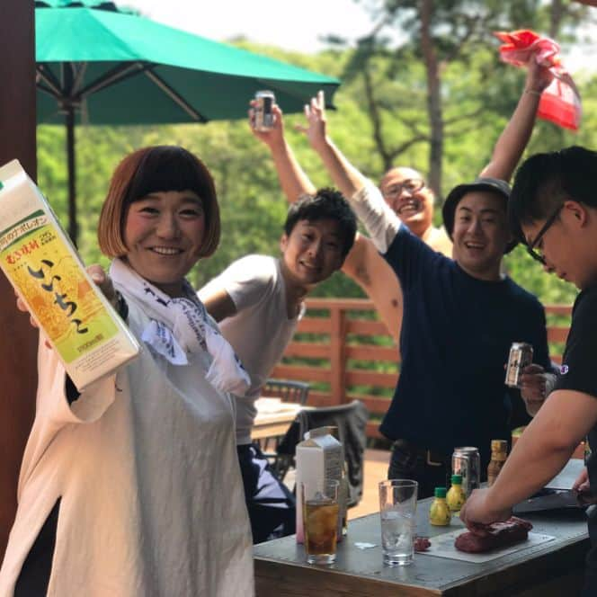 たむらけんじさんのインスタグラム写真 - (たむらけんじInstagram)「ネスタリゾート神戸へ行って来ました！！ ほんまにめちゃくちゃ楽しい場所です！これからの季節ここ以上に楽しい所無いと思う！ 楽しみまくりました！ 夏はプールもパワーアップするみたいですよ！ 温泉もお花畑も出来たばっかり、ワンちゃんとも遊びに行けるので絶対に行った方がええと思う(^^) #たむけん#ネスタリゾート神戸#延羽の湯」5月1日 10時07分 - tamuradojou