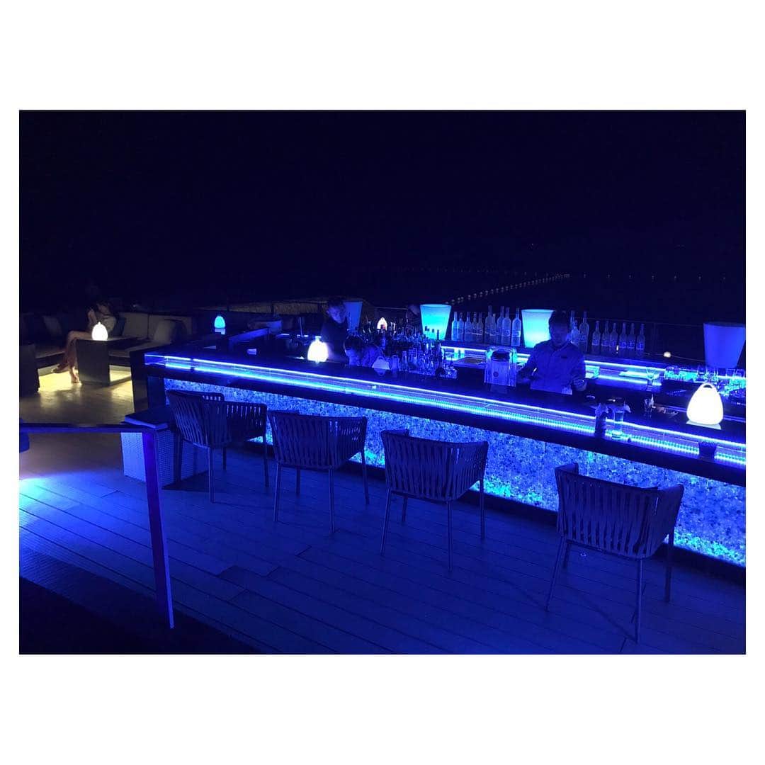 金田彩奈さんのインスタグラム写真 - (金田彩奈Instagram)「. . ホテルの ビーチにあるバーで🍸💕 . 星がとってもキレイ😍🌌✨ . . good night…🌙 . . #セブ島 #マクタン島 #無加工 #bar #beach #cocktail #cebu #mactan #vacation #gw #gn」5月1日 1時36分 - ayn120
