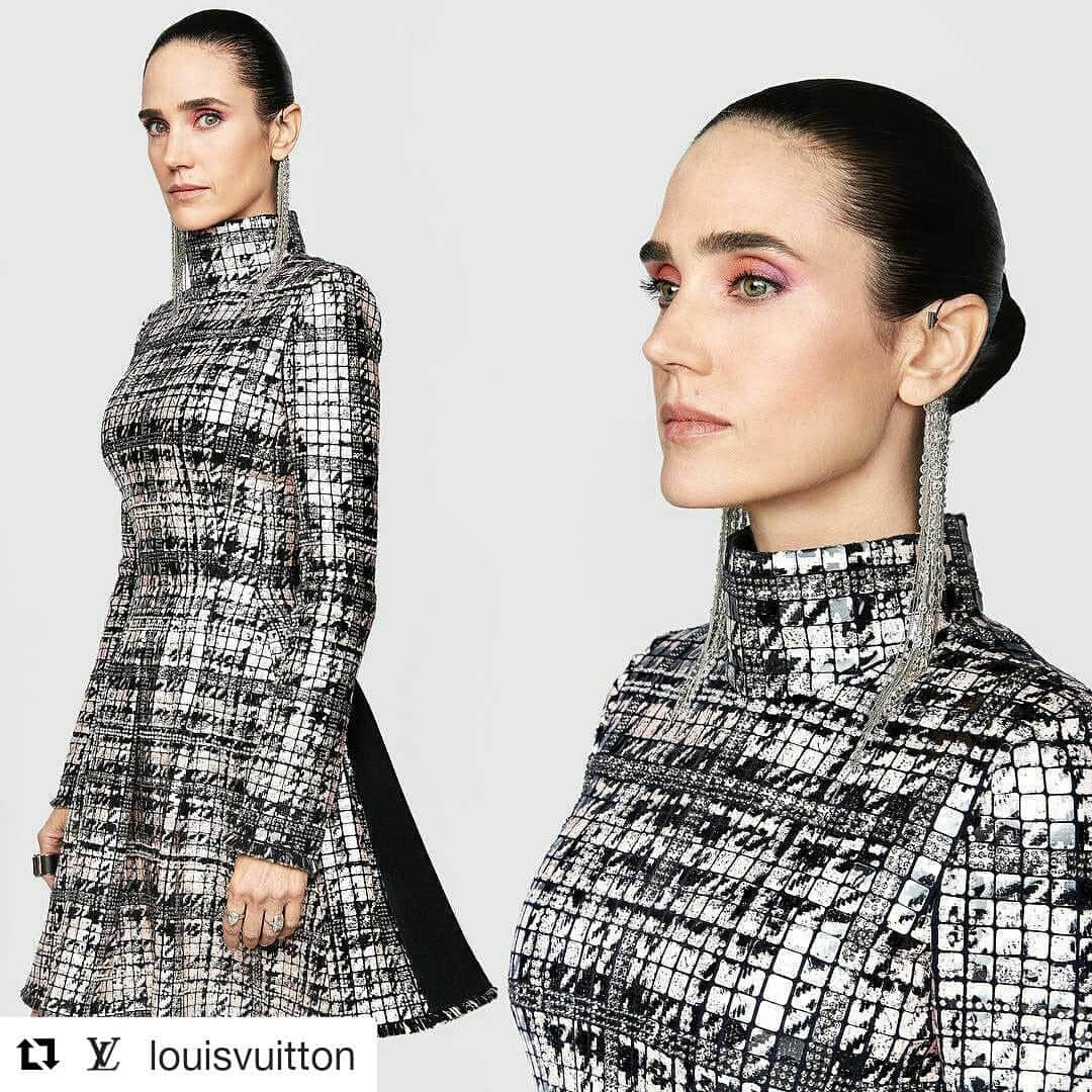 ジェニファー・コネリーさんのインスタグラム写真 - (ジェニファー・コネリーInstagram)「Jennifer Connelly wearing Louis Vuitton by @NicolasGhesquiere photographed by @PatrickDemarchelier for the 2017 Met Gala in New York City.  @louisvuitton #MetGala #MetKawakubo #jenniferconnelly」5月2日 11時53分 - jenniferconnelly_